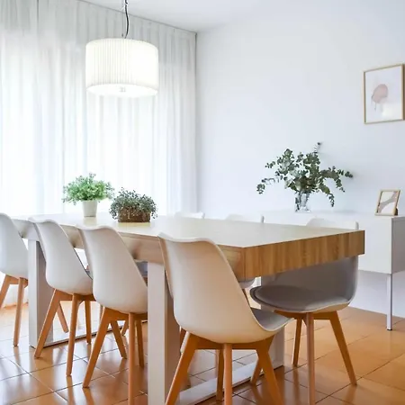 Falga Casa Con Jardin En El Corazon De *